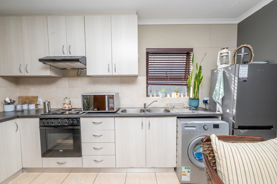 2 Bedroom Property for Sale in Brackenfell South Western Cape